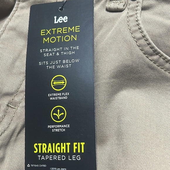 Lee Extreme Motion Khaki Pants, STRAIGHT FIT TAPERED LEG, MEN SIZE 29/32 - Picture 12 of 13